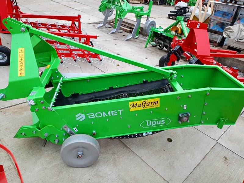 Vyorávač brambor jednořádkový BOMET - pogumovaný pás